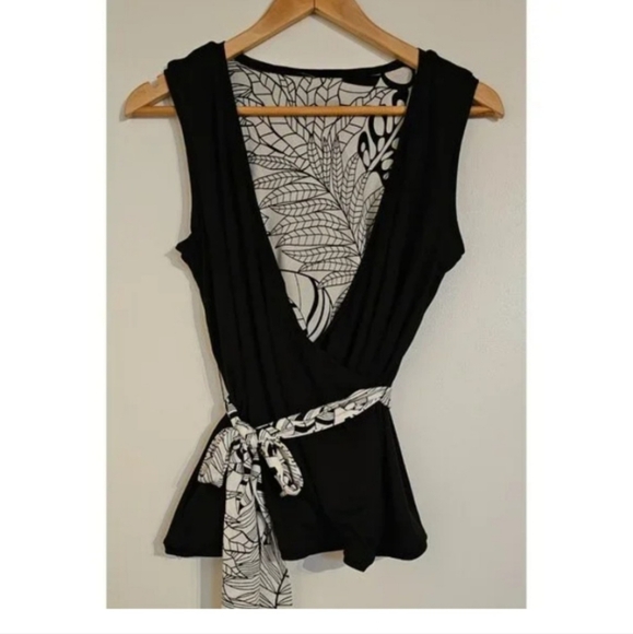 Reversible Serra multiwear wrap size Small - Picture 3 of 7